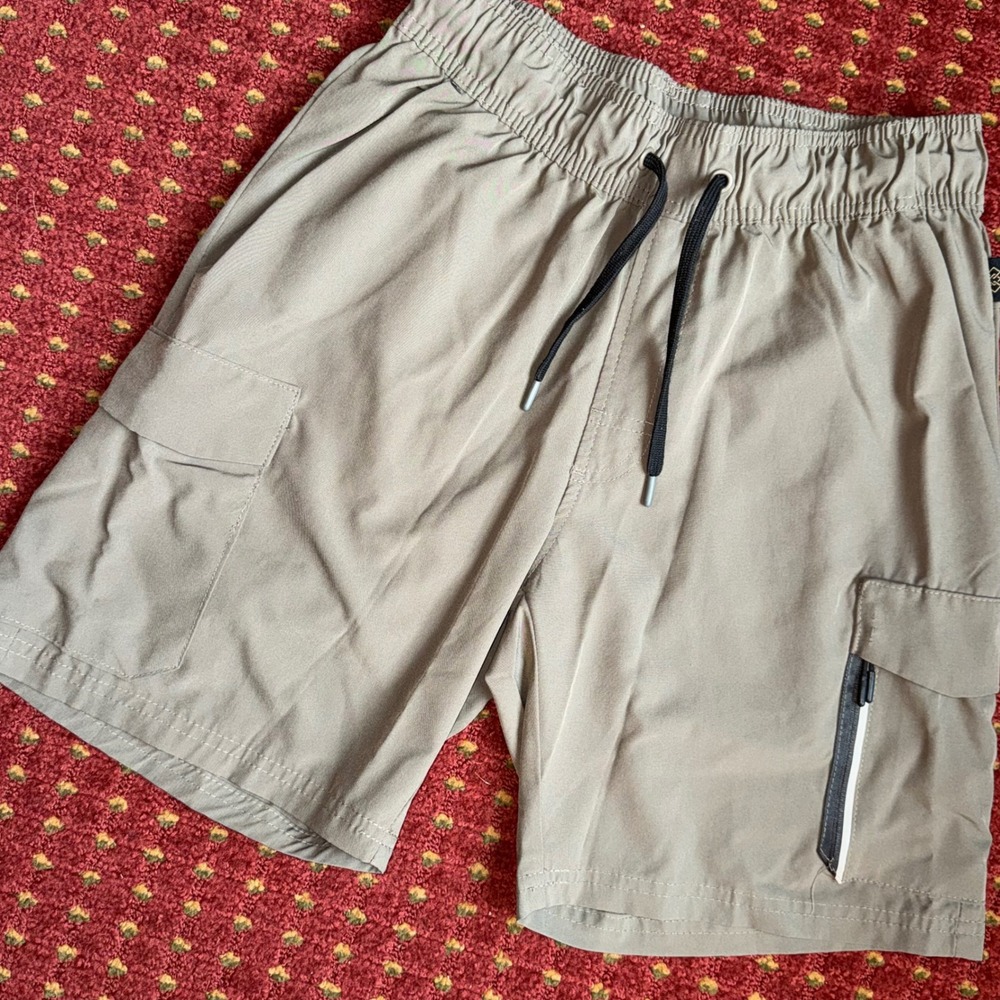 LEG3ND Discovery Cargo Shorts Mens Small Tan Excellent Elastic Waist Utility